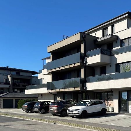 Marina Apartment By Dora Keszthely Esterno foto