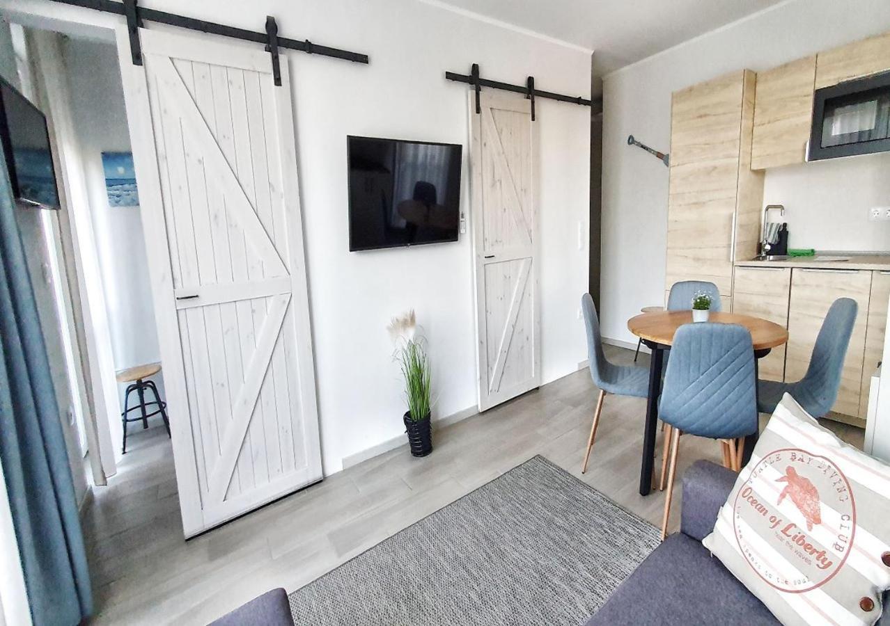Marina Apartment By Dora Keszthely Esterno foto