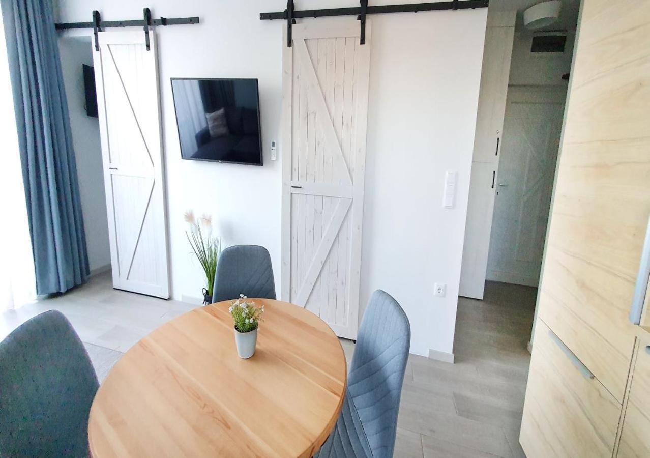 Marina Apartment By Dora Keszthely Esterno foto