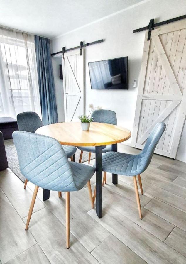 Marina Apartment By Dora Keszthely Esterno foto