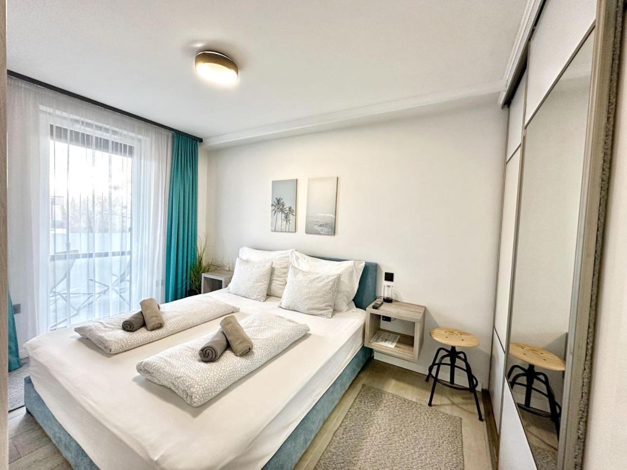 Marina Apartment By Dora Keszthely Esterno foto